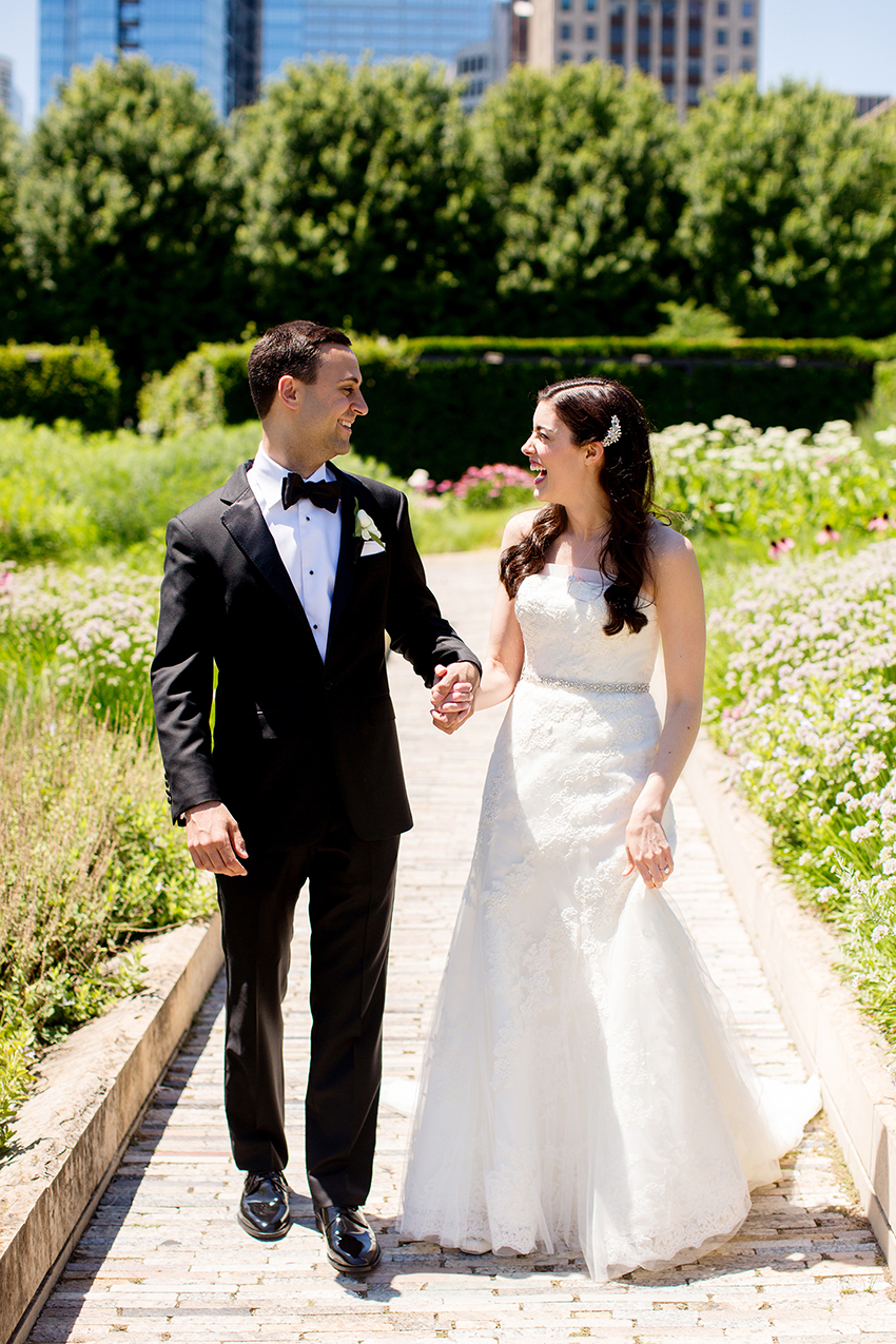 chicago wedding photos at lurie gardens