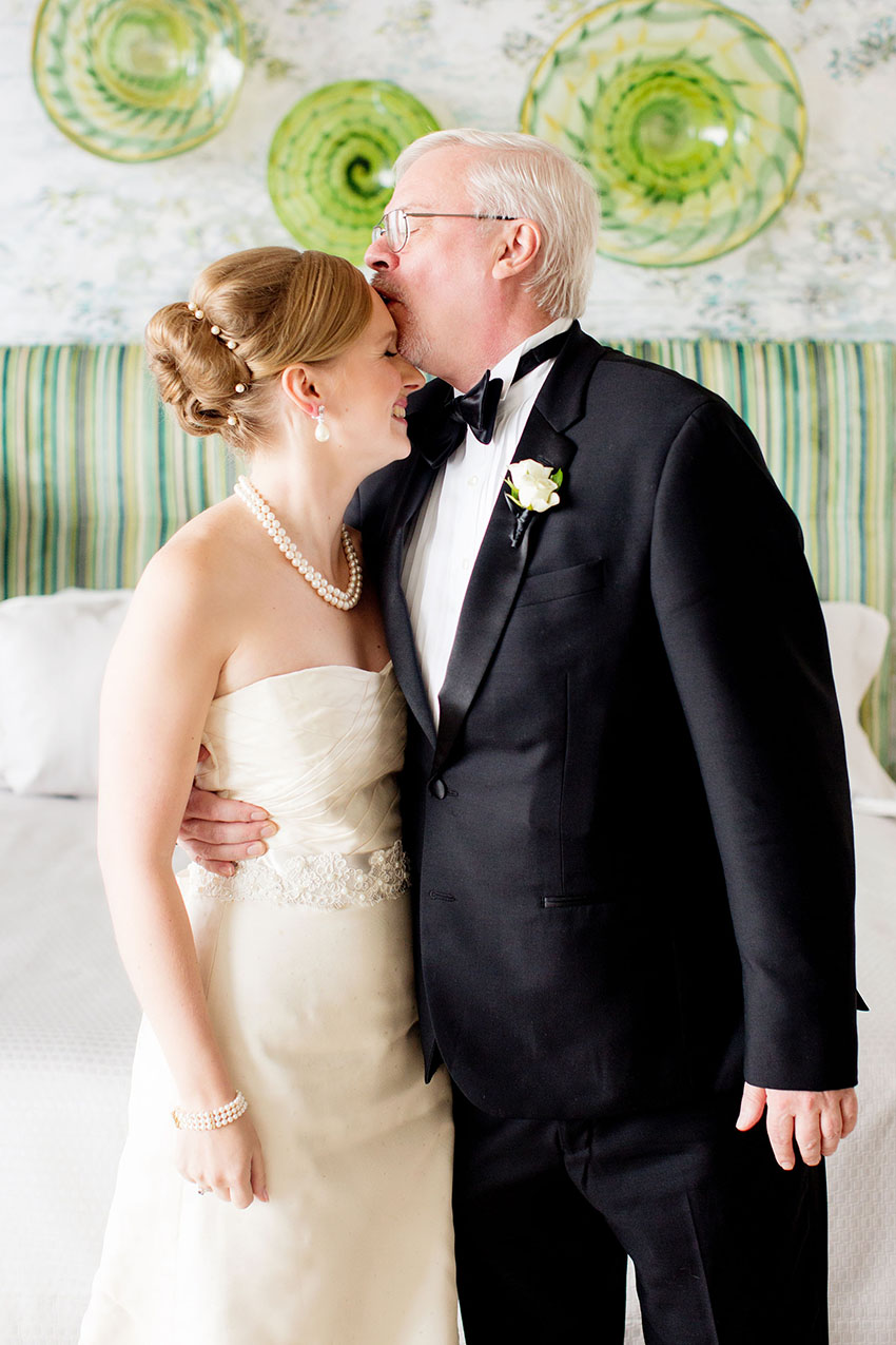 sweet dad daughter wedding moments